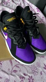 Nike LeBron 18 low Lakers vel. 45 - 1