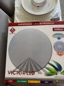 Svítidlo LED nástěnné se senzorem