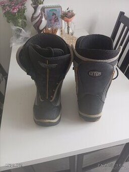 Boty na snowboard