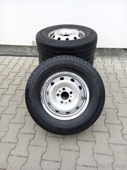 Pneu 225/70 r15 c - 1