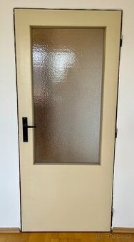 70 cm pravé panelákové dveře za odvoz