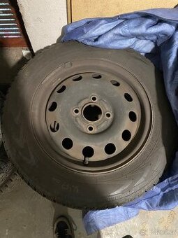 Zimní pneumatiky Nokian 185/65 R14 Ford Focus