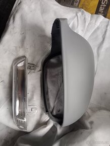 VW golf 5.Kryt levého zpětného zrcátka plus blikač -nové