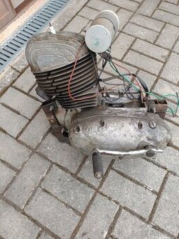 Čz 175 motor