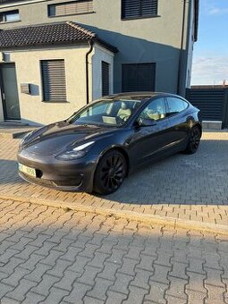 Tesla Model 3 | Performance | 2022 | top stav | malý nájezd