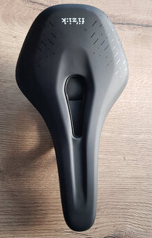 MTB sedlo FIZIK TERRA RIDON X5