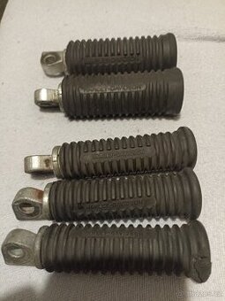 Nabízím starší zadní stupačku HD