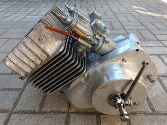 silniční závodní motor MS 250 ccm