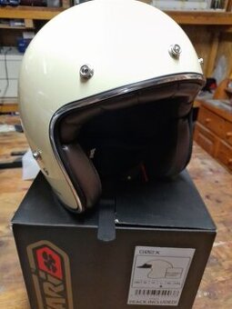 Nova otevrena helmy Garibaldi