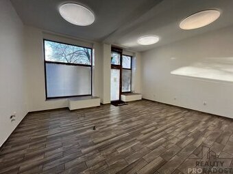 PRONÁJEM KOMERČNÍCH PROSTOR 75m2, Macharova ul., Mor. Ostrav