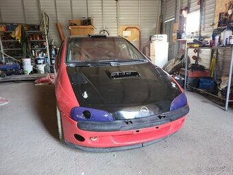 Závodní vůz Opel Tigra