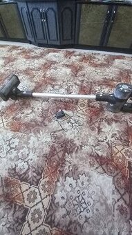 Tyčový vysavač značky Eta