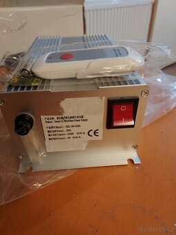 Napájecí zdroj pro stmívací sklo