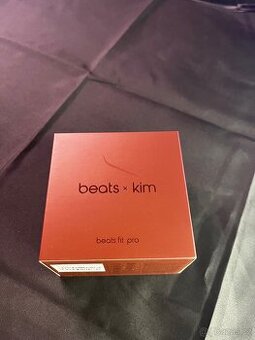 Beats Fit Pro x Kim – Limitovaná Edice