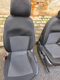 Prodám Vyhřívané sedačky Škoda Octavia III - 1