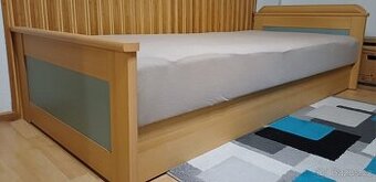Postel 90×200 cm s úložným prostorem – zachovalý stav