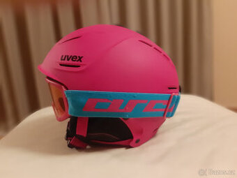 Lyžařská přilba Uvex + brýle