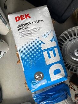 Zásypový písek DEK