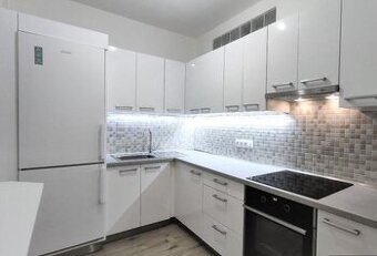 Pronájem bytu 4+1 s klimatizací, ul. Trnkova, Olomouc