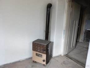 Litinová kamna Foron 4,4 kw + další 3,7 a 4,6 kw