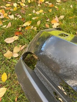 BMW e90 přední nárazník