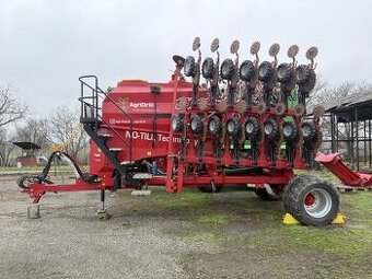 NO-TILL sejací stroj Sumo DD 6 GF