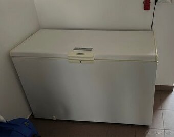 Pultový mrazák 290 litrů