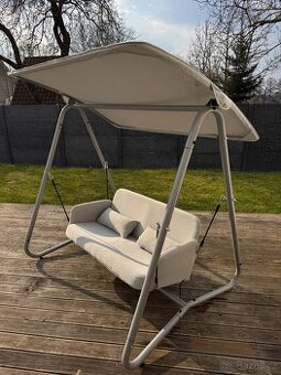 Hollywoodská houpačka na zahradu