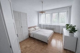 Pronájem bytu 3+1, 90 m², Zlín – Zarámí