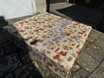 2x pěkná válenda z dětského pokoje