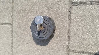 Škoda 100 - víčko nádrže