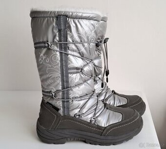 Zánovní nepromokavé dívčí zimní boty vel. 35