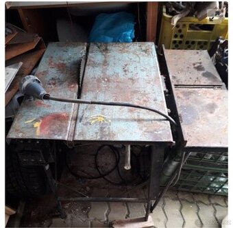 Cirkulárka s hoblovkou.