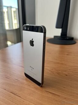 Iphone SE (A172)