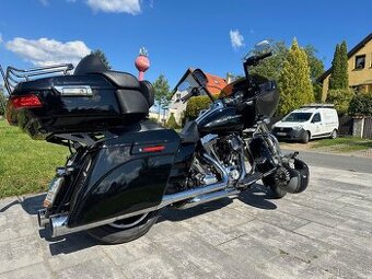Harley Davidson Road Glide-speciál FLTRXS