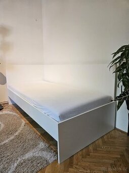 Postel 90×200 cm s matrací a lamelovým roštem