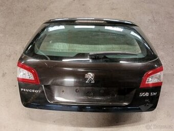 5. Dveře Peugeot 508 SW