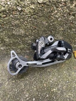 Přehazovačka Shimano Deore Shadow, RD-M592