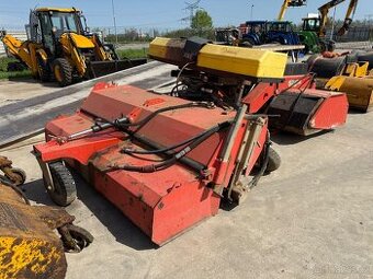 Zametacia kefa na traktor bagr