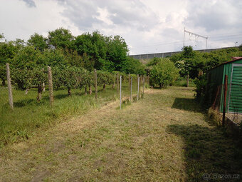 STAVEBNÍ POZEMEK