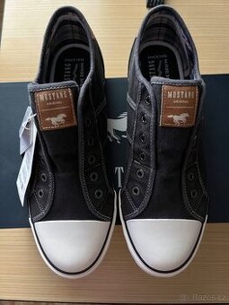 Tenisky Mustang Slip on