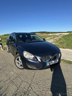 Volvo V60 D3 120kw manuál 2011