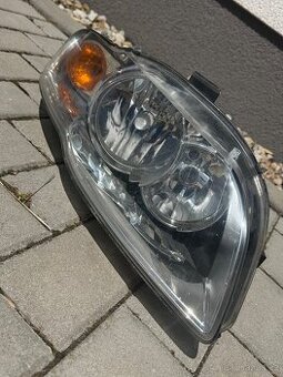 přední světlomety Audi A4 B7 (pravý + levý)