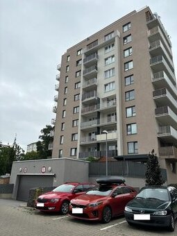 Garážové stání Praha 18 - Letňany, ulice Křivoklátská