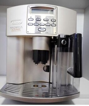 Kávovar DELONGHI MAGNIFICA AUTOMATIC CAPPUCCINO