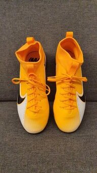 Dětské sálovky Nike  23,5 - Nové