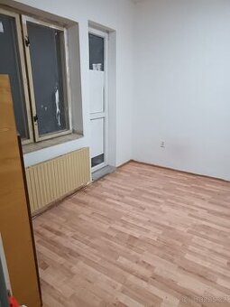 Pronajmu 2+1 na Vrchu S VLASTNÍ ZAHRADOU