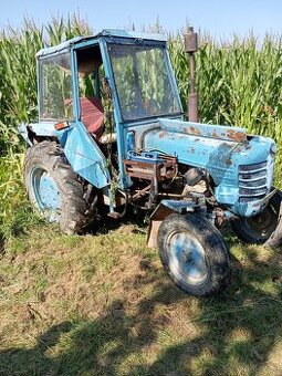 Prodám traktor Zetor 4011.bez tp.