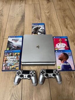 PlayStation 4 - Slim