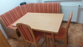 Rohová jidelni sestava